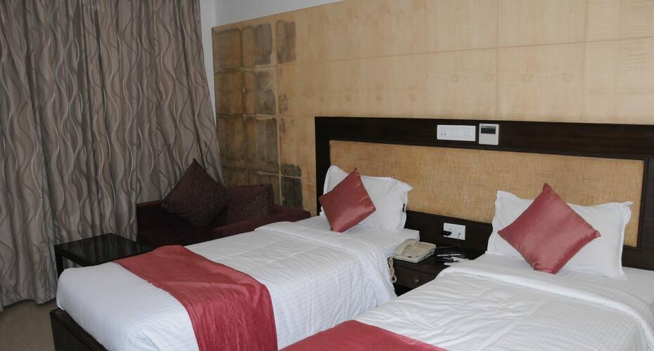Meenal Hotel, Bangalore 4